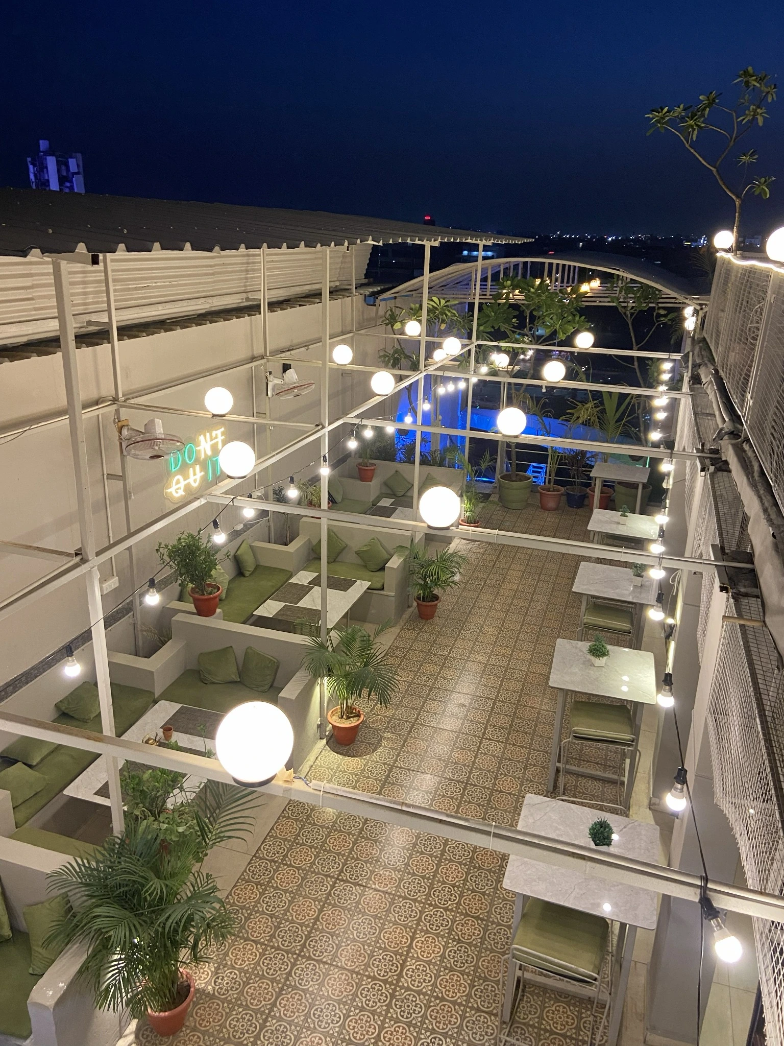 Club Clyrova full rooftop layout with lighting and tables